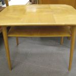 656 1486 LAMP TABLE